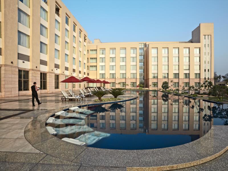 Radisson Blu Hotel Rudrapur Экстерьер фото