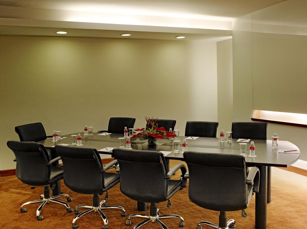 Radisson Blu Hotel Rudrapur Экстерьер фото