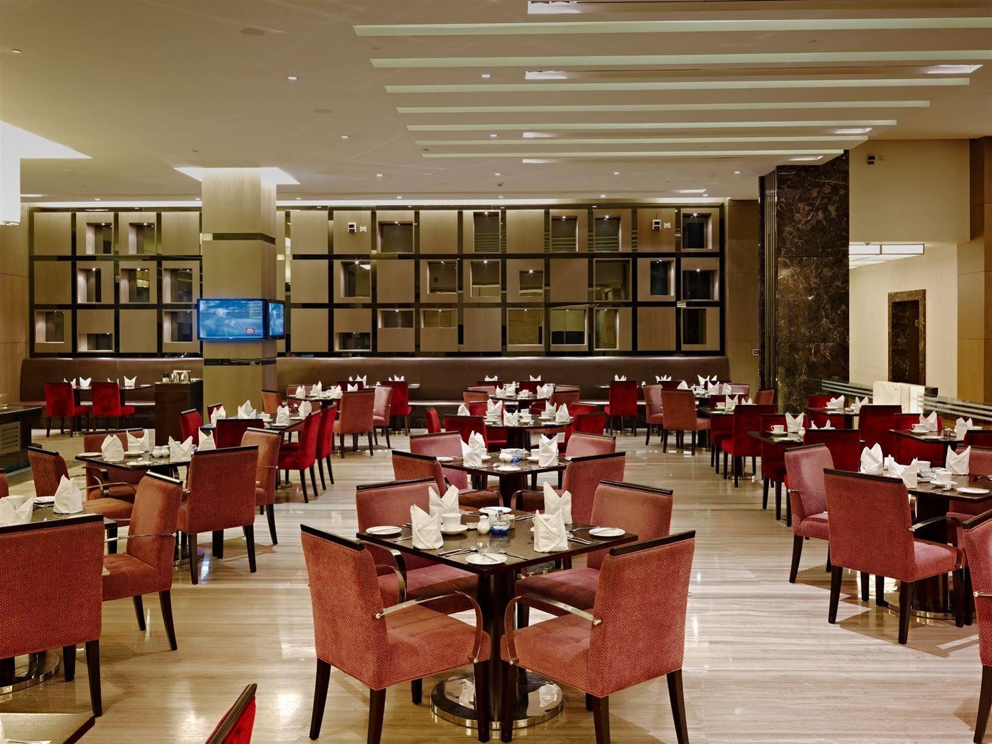 Radisson Blu Hotel Rudrapur Экстерьер фото