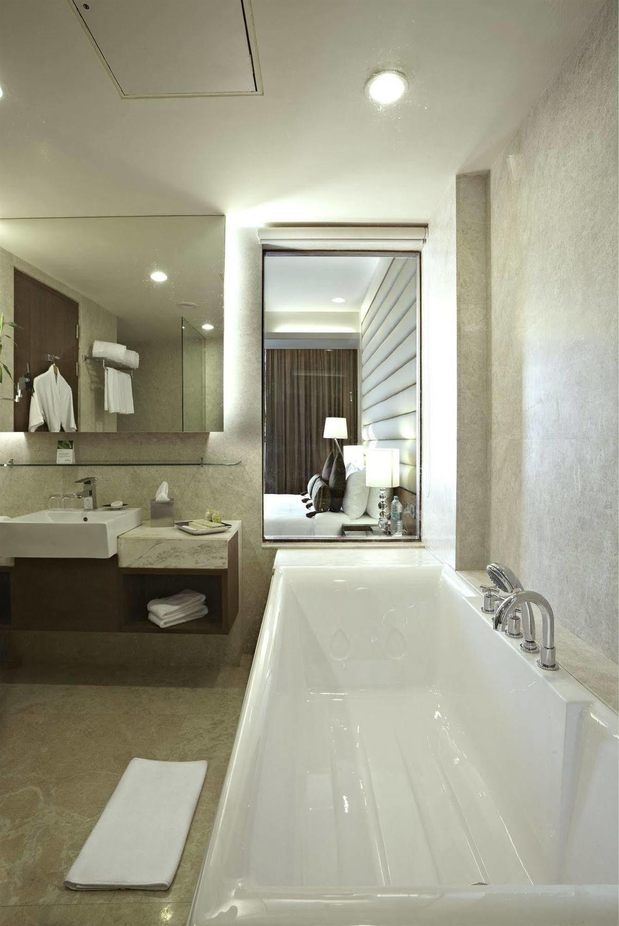 Radisson Blu Hotel Rudrapur Экстерьер фото