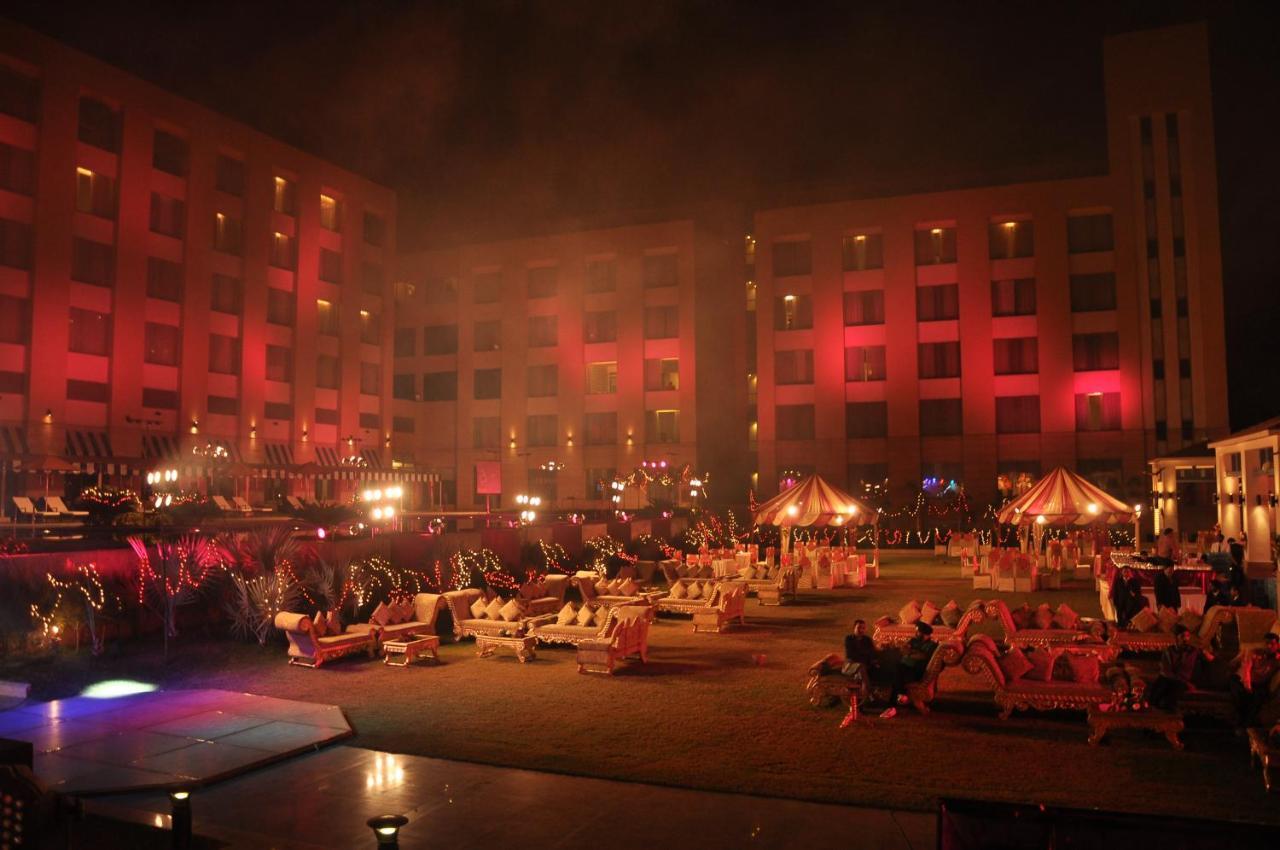 Radisson Blu Hotel Rudrapur Экстерьер фото